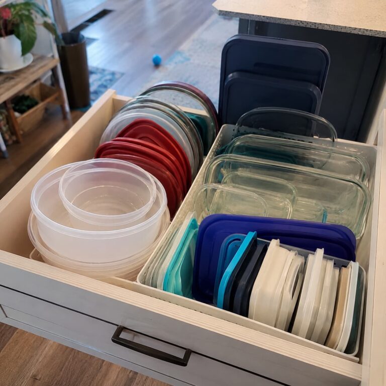 How to Organize Food Storage Containers and Lids